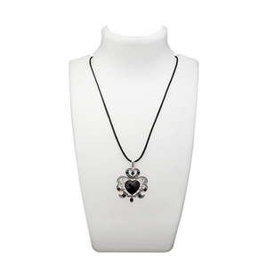 Urthn Bohemian Silver Plated Pendant Black Turquoise Stone con Lover and Number Shape para el año en que se encuentra para el año en que se ha ido, se ha convertido en una piedra de color turquesa - Product Image 1