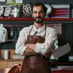 Tablier de chef de cuisine avec logo personnalisé Tablier à bavette en polyester pour le nettoyage Vêtements de travail imperméables et résistants à l'huile Tablier de cuisine pour la maison - Product Image 4
