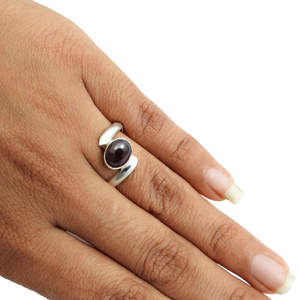 Anillo de Plata de Ley 925 con Granate, Hermoso y Nuevo, Anillo Bohemio de Plata de Ley 925 Maciza - Product Image 3