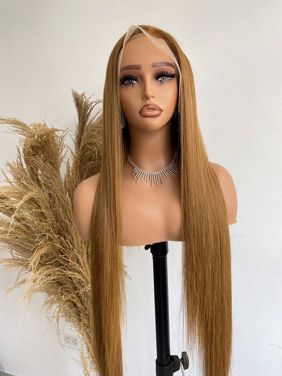 สีน้ำตาลอ่อน