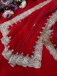 ผ้าซารีไหมเนื้อนุ่มคุณภาพสูง ตกแต่งด้วยผ้าทองแดงลายหรูหรา สำหรับผู้หญิง สไตล์อินเดียดั้งเดิม เหมาะสำหรับงานแต่งงานและงานเลี้ยง ไม่ยับง่าย - Product Image 4