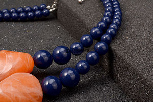 Tradebyd Trendy Collier en résine Bijoux légers Pièce de déclaration faite à la main pour femmes et adolescents - Product Image 6