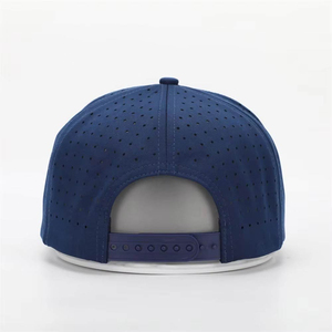 Gorra de béisbol de cuerda con logotipo de PVC de goma de 5 paneles personalizada al por mayor, gorra perforada con agujero cortado a láser impermeable, gorra deportiva para papá - Product Image 3