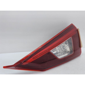 ไฟหยุดด้านหลังขวาในตัวประตู MAZDA 3 ซีรีส์ B45C513F0 SHY1 (13>) - Product Image 3