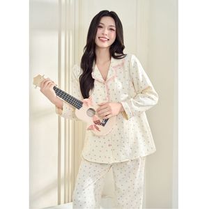 ชุดนอนคนท้อง B2 MUM B878 ผ้าลินินผสมสแปนเด็กซ์/โพลีเอสเตอร์ ลายดอกไม้เล็กๆ คอปกแต่งระบาย ซ่อนรายละเอียด - Product Image 4