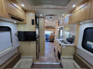 Autocaravana P-L-E-A-S-U-R-E RV W-A-Y-PURSUIT 2015 USADA EN BUEN ESTADO, DISPONIBLE PARA LA VENTA - Product Image 4