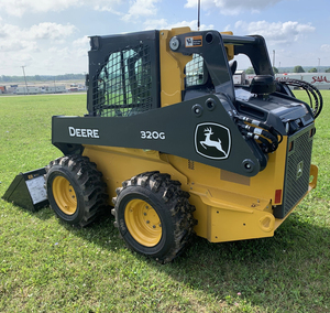 Chargeuse compacte John Deere 320E, machine de terrassement compacte et durable, équipement lourd à haute efficacité à prix compétitif - Product Image 1