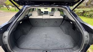 Bastante usado 2022 Le-xu-s 3-50 de los años - Product Image 3