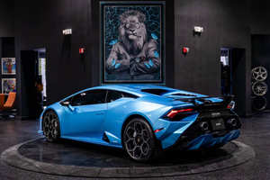 Lamborghini Huracan 2023 d'occasion en excellent état - Product Image 3