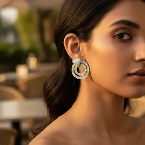 Boucles d'oreilles doubles en cristal argenté étincelant pour femmes, accessoire de bijoux élégant - Product Image 3