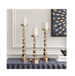 Bougeoir Décor À La Maison trois lumières Finition Or Décor Élégant Antique Finition Bougeoir Pour Éclairage - Product Image 4
