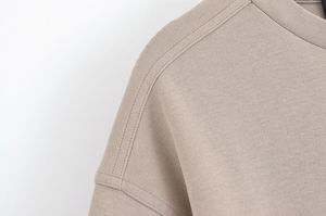 Camiseta Personalizada para Mujer con Bordado Desgastado, Diseño Moderno 2024, Corte Holgado y Camiseta Rosa para Mujer - Product Image 3