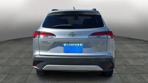 Toyota Corolla Cross LE 2022 Usado con Asientos de Cuero, Volante a la Izquierda y Neumáticos R17 - Product Image 6