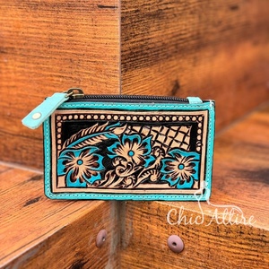 Titulaire de la carte de crédit en cuir repoussé à la main de marque Western en cuir véritable Turquoise Floral porte-carte portefeuille cadeau pour lui et elle - Product Image 1
