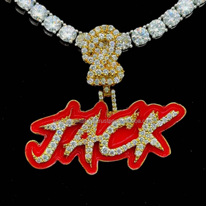 จี้สร้อยคอเพชรรูปตัวอักษร VVS Moissanite เคลือบ925สเตอร์ลิงสีแดงเคลือบสีแดงโมอิสซาไนต์ที่มีจี้ชื่อตัวอักษร - Product Image 1