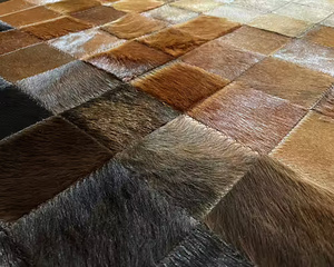 Tapis décoratif moderne en cuir de vache naturel de qualité supérieure avec cheveux pour chambres et halls - Product Image 3