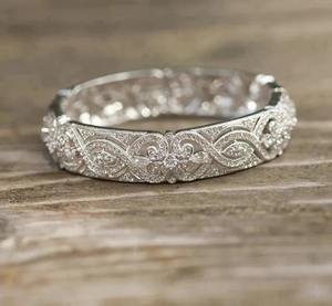 แหวนเพชรมออิสซาไนต์ทรงกลมสีขาว925แหวนแต่งงานแบบลายเส้นเงินแท้แหวนสั่งทำ - Product Image 1