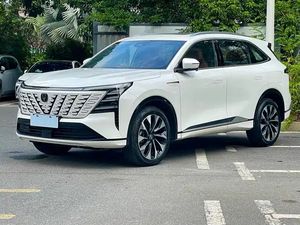SUV familial neuf ou d'occasion 2024 2.0T, fabriqué en Chine, moteur performant, accélération en 7,9s, prix abordable, autonomie 401-500 km, batterie 90-110 kWh - Product Image 2