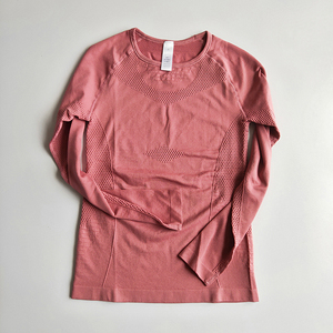 Maillot de corps en coton de qualité supérieure OEM uniforme d'infirmière doux et respirant sur mesure pour les travailleurs médicaux superposant sous les gommages - Product Image 6