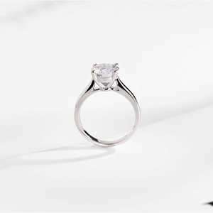 Anillo clásico solitario moissanita redondo - Product Image 5
