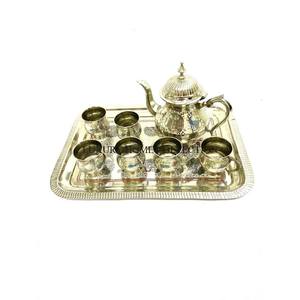 Théière en laiton au design standard classique et élégant, idéale pour créer une atmosphère chaleureuse pour boire du thé dans votre maison - Product Image 6