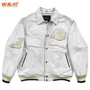 Chaqueta Bombers de béisbol con logotipo personalizado y cuello levantado para invierno Varsity Chenille bordado Letterman parches Color negro - Product Image 1