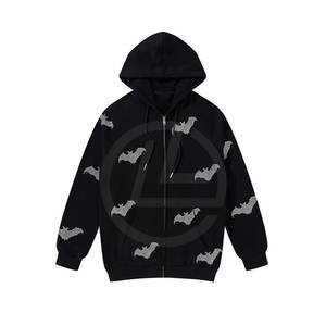 Sudadera con capucha de lujo para hombre con calavera de diamantes de imitación y diseño de logotipo Loose Fit Streetwear para invierno - Product Image 1