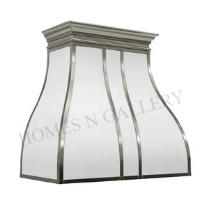 Hotte murale sur mesure en acier inoxydable, design moderne, faite à la main, avec bandes et rivets en laiton, pour îlot de cuisine style farmhouse - Product Image 6