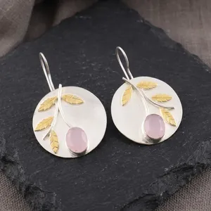 Boucles d'oreilles pendantes tendance en argent sterling 925 plaqué, serties de magnifiques pierres de calcédoine rose, idéales pour un anniversaire - Product Image 5