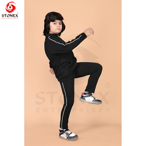 Ensembles de survêtements de football personnalisés en toile pour enfants – Qualité supérieure, motif écossais, avec capuche et fermeture éclair pour l'entraînement hivernal - Product Image 3