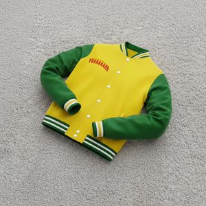 Veste universitaire personnalisée pour homme avec garniture en fourrure de mouton et fermeture à un seul bouton, coupe ajustée de haute qualité pour l'hiver - Product Image 1