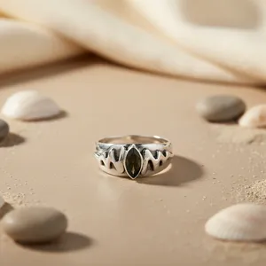 Bague Art Palace vintage en onyx en forme de bouclier, sertie en argent 925, unisexe, pour usage quotidien, provenant du Rajasthan - Product Image 2