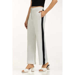 Pantalones Anchos para Mujer WG-WS-23-W33, Transpirables, Suaves, de Cintura Alta Elástica, con Decoración de Rayas Laterales Coloridas, Técnica de Arrugado Moderno - Product Image 2