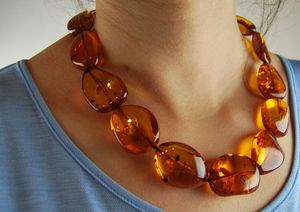 Collar de Resina Vintage con Diseño de Bola y Cadena de Cuerda con Elementos Naturales Integrados para Fiestas y Bodas - Product Image 2