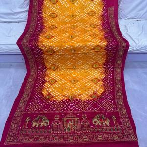 Sari Bandhani de Seda Gaji Pura Original VASTRA COTTAGE con Bordado y Diseño Bandhe Hecho a Mano, Ropa Tradicional Étnica para Mujer - Product Image 4