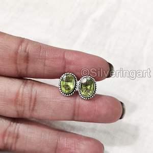 ต่างหูแบบติดหูสำหรับผู้หญิง พลอยเพอริดอทธรรมชาติ ของขวัญคริสต์มาส วันเกิด เครื่องประดับทำมือสไตล์โบฮีเมียน ต่างหูเงินแท้ 925 - Product Image 4