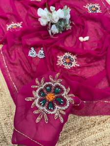 คอลเลกชันล่าสุดในผ้าส่าหรีเนื้อนุ่มงานปักและงานฝีมือสำหรับงานปาร์ตี้และงานแต่งงาน - Product Image 6