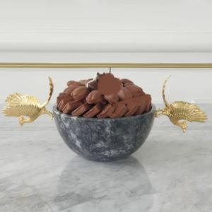 Bol de service en chocolat marbré gris naturel Plateau de serveur de dattes en chocolat à poignée en métal design à prix abordable - Product Image 2