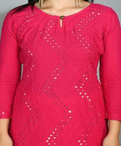 Ensemble haut Dupatta et pantalon en soie à usage quotidien moderne Travail de diamant chic et embellissements de perles Réception élégante Porter Dupattas - Product Image 2