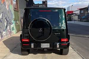 Mercedes-Benz Classe G 2021 d'occasion en parfait état, environ 3 500 milles, atmosphérique, 4x4, vert émeraude métallisé, faible kilométrage, diesel, disponible - Product Image 5