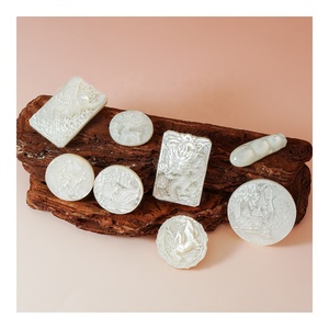 चीन की विशिष्ट विशेषताओं में महिलाओं के नक्काशी गहने कच्चे समुद्र के शेल नक्काशीदार पेलेंट सामान नेकलेस नेकलेस डिकेफीता - Product Image 1