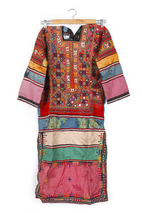 Venta al por mayor tradicional musulmán Vintage Kutchi vestido raro gitano y afgano Kuchi Afghani Koochi elegante Koochi vestido - Product Image 4