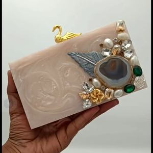 Bolso de mano de resina de forma redonda glamurosa, bolso de novia personalizado para eventos y fiestas de mujeres con estilo de Ángel y artificial - Product Image 1