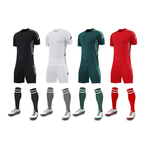 Conjunto de Camiseta de Fútbol Personalizada con Logotipo, Impresión Digital Antibacteriana, Secado Rápido, Equipación de Club, Estilo Retro, 240g, Corte Automatizado, OEM, para Hombre - Product Image 4