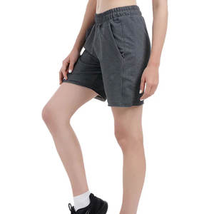 Short de golf décontracté en coton polyester pour femme, couleur unie, évacuation de l'humidité à séchage rapide, logo personnalisé, livraison rapide - Product Image 1
