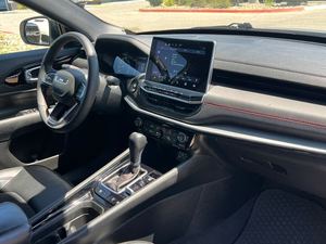 Jeep Compass Trailhawk 4WD 2025 - Product Image 3