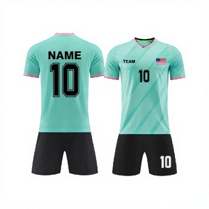 Maillots et shorts de football d'hiver personnalisés en polyester 100% avec sublimation, manches courtes, séchage rapide, taille élastique, unisexe, adulte - Product Image 1