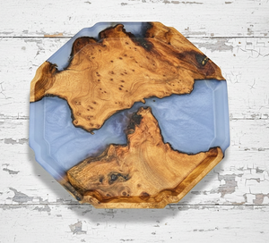 Planche à découper en bois naturel et résine époxy colorée - Planche à découper de cuisine, antidérapante, 100% écologique, passe au lave-vaisselle - Product Image 1