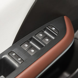 Sedán Usado 2023, 1.5 Híbrido, Transmisión Automática, Volante a la Izquierda, R16, Norma de Emisiones Euro VI, Motor de Aspiración Natural - Product Image 4