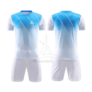 Ensemble de Tenue de Football pour Hommes Performance avec Maillot et Short pour l'Entraînement - Respirant Léger 100% Polyester Toutes Saisons - Product Image 1